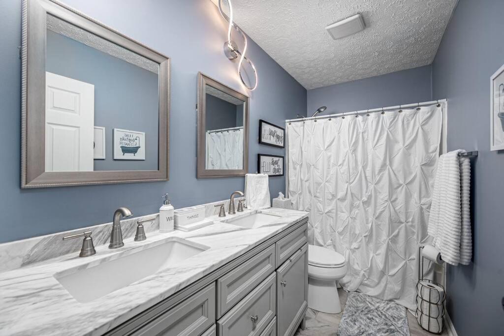 Cozy End Unit Townhouse 1 Mile From Downtown * Cary